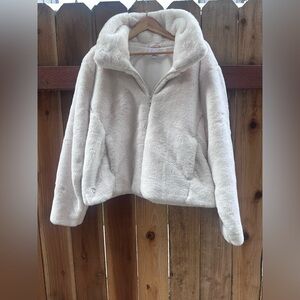 Beyond Yoga Faux Fur Jacket - Cream, XL